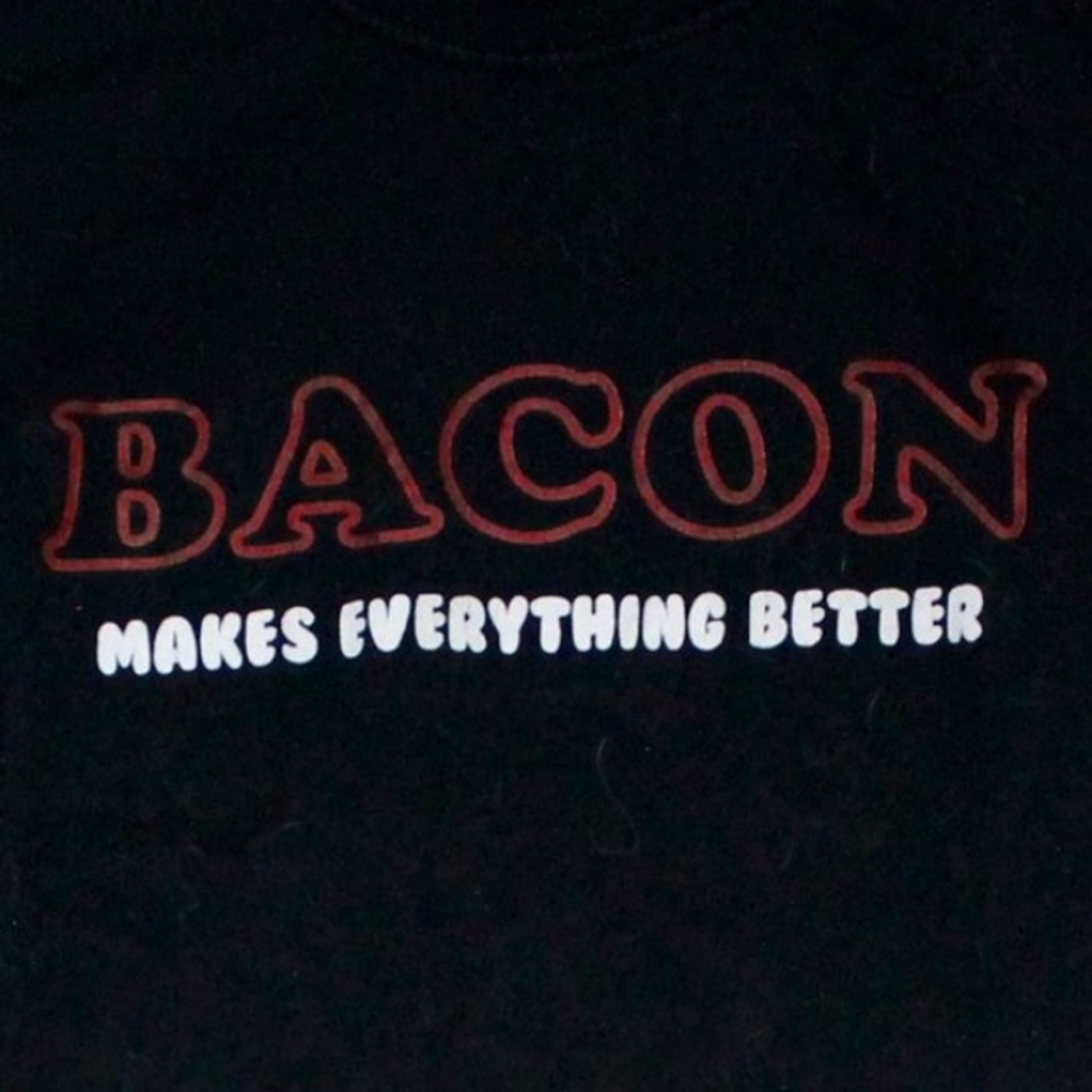 [FRUIT OF THE LOOM] "BACON MAKES EVERYTHING BETTER" T-shirt